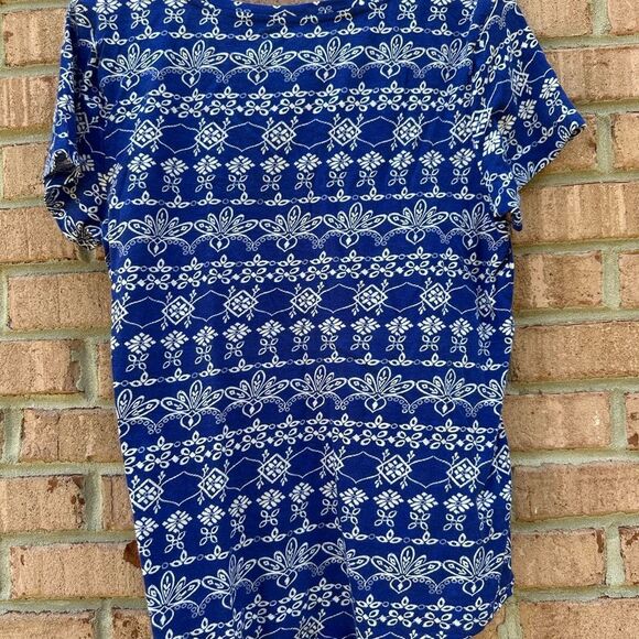 LOFT Blue and White Patterned Women's Top - Picture 4 of 4